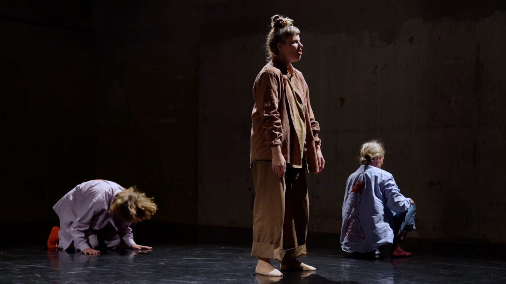 Sequence 01.01_39_05_17.Still006